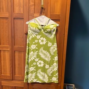 Tommy Bahama Cute comfortable strapless tie around the neck dress